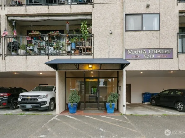 9710 Greenwood Avenue N #303, Seattle, WA 98103