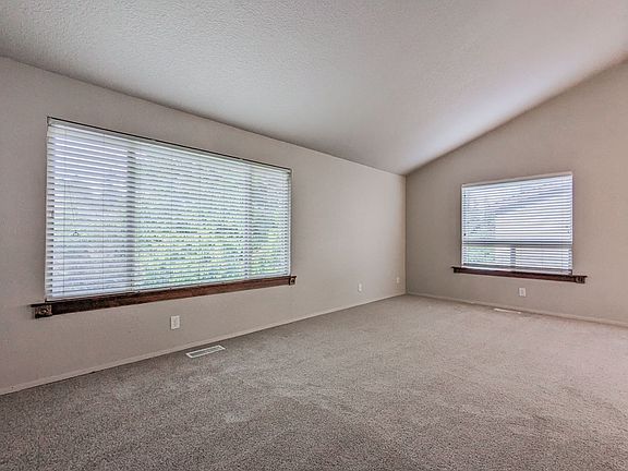 5th image of 5327 Glenwood Ave Unit A