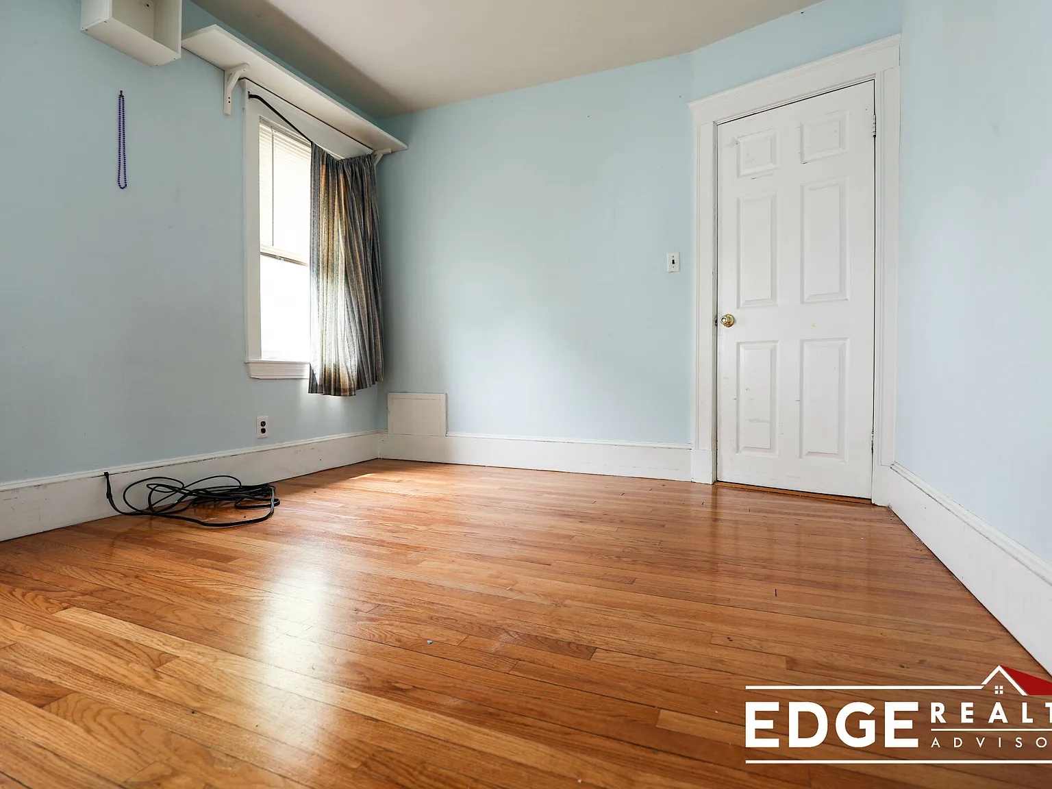 3 bed, 1200 sqft, $3,400 — Photo 3