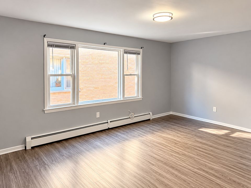 1st image of 3049 S Harlem Ave #1