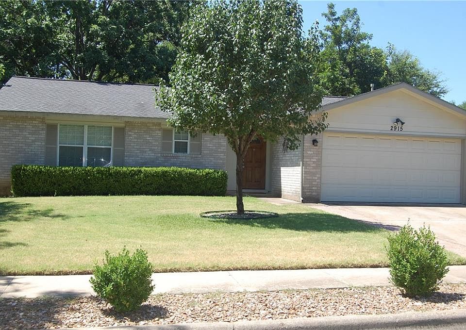 1st image of 2915 Bushnell Dr