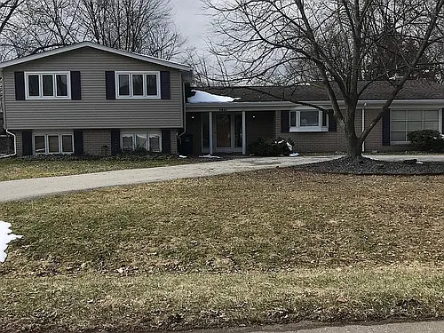 3891 Eastbourne Dr Photo 1