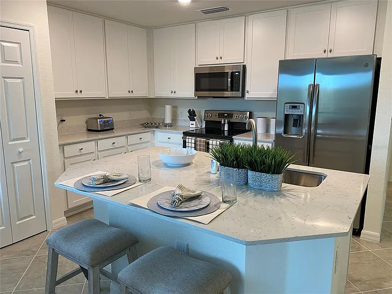 17510 Gawthrop Dr #208 — Photo 5