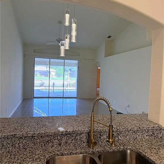 8216 Ibis Cove Cir #B-215 — Photo 11