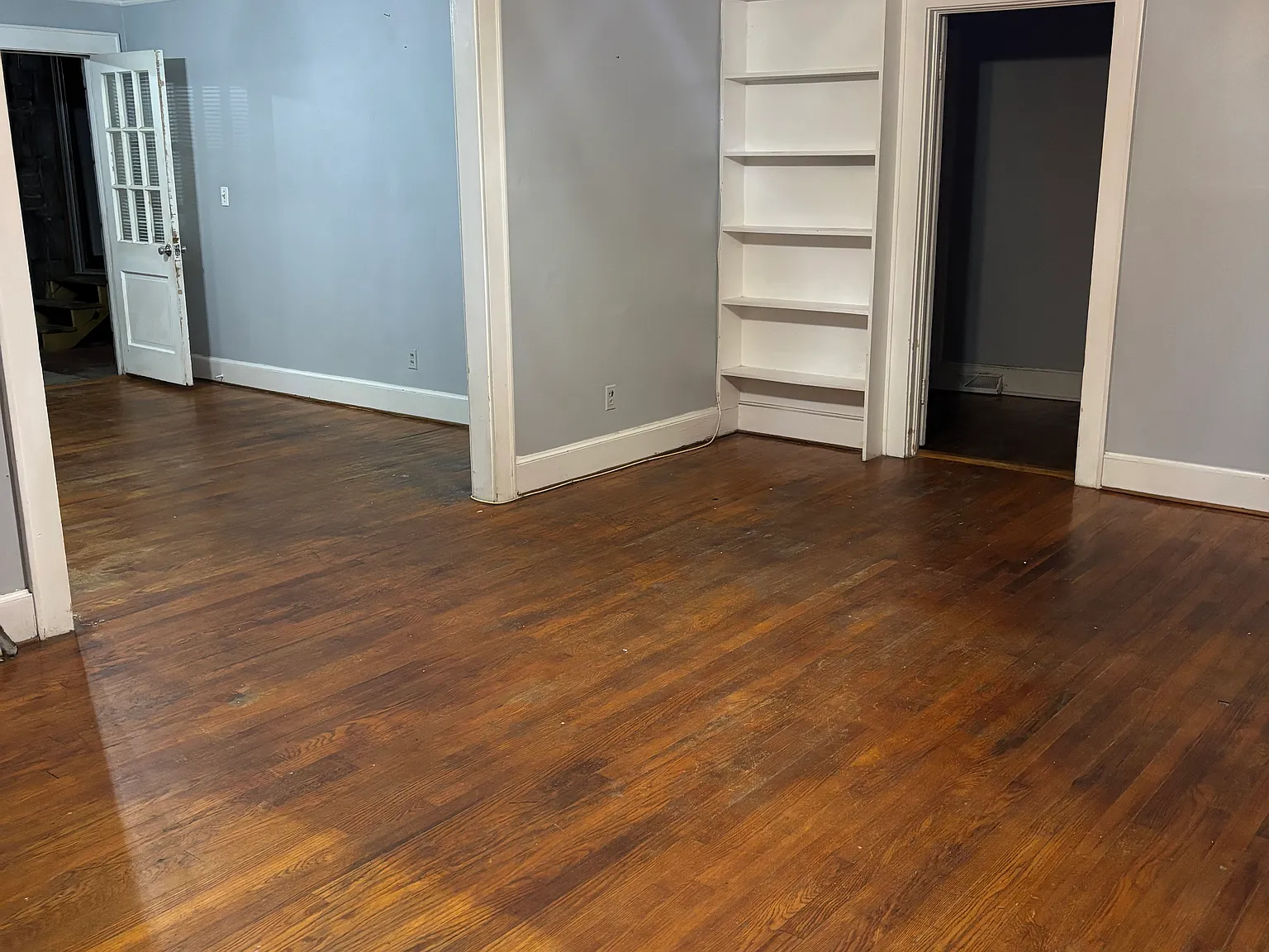 419 Thompson St — Photo 3