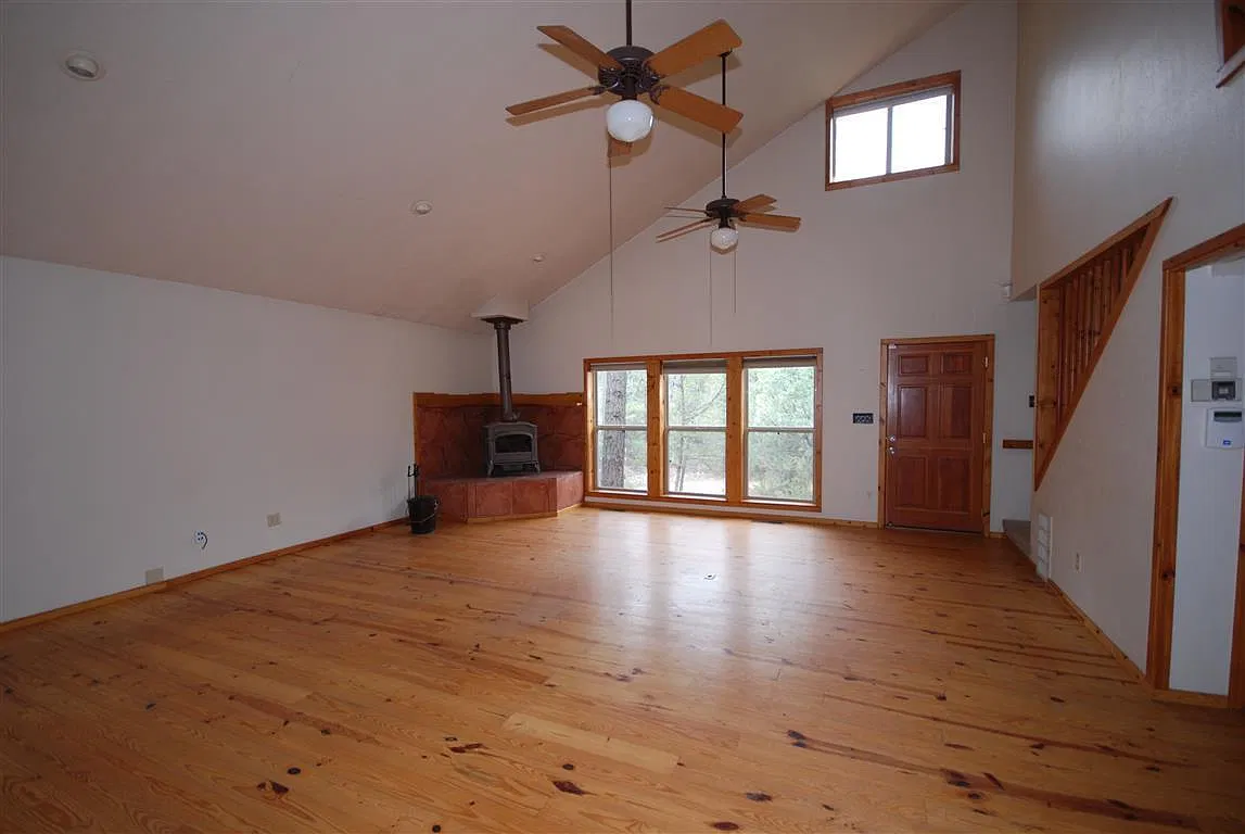 2 Bedroom, 2 Bathroom Home in Tijeras, NM. — Photo 3
