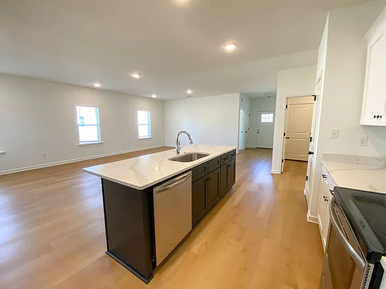 119 Oak Ave — Photo 10