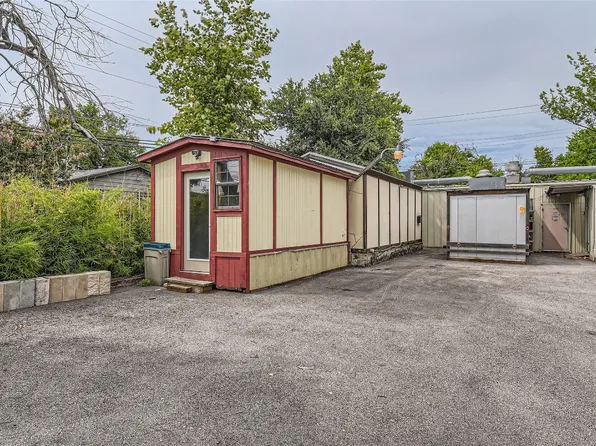 2002 Southern Oaks Dr #1, Austin, TX 78745