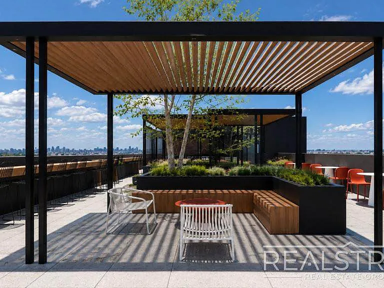 87 George St #5F — Photo 6