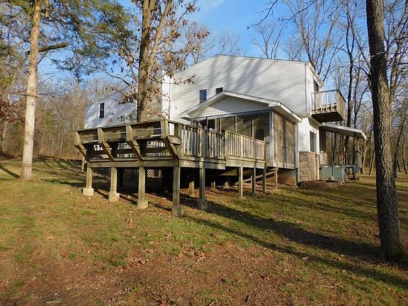 deck - screen porch area