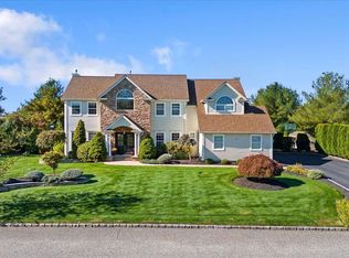 26 Sycamore St, Miller Place, NY 11764