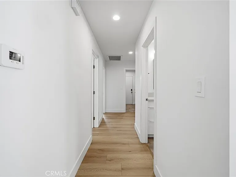 520 W Country Hls — Photo 14