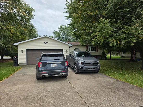 5616 McCartney Rd, Sandusky, OH 44870