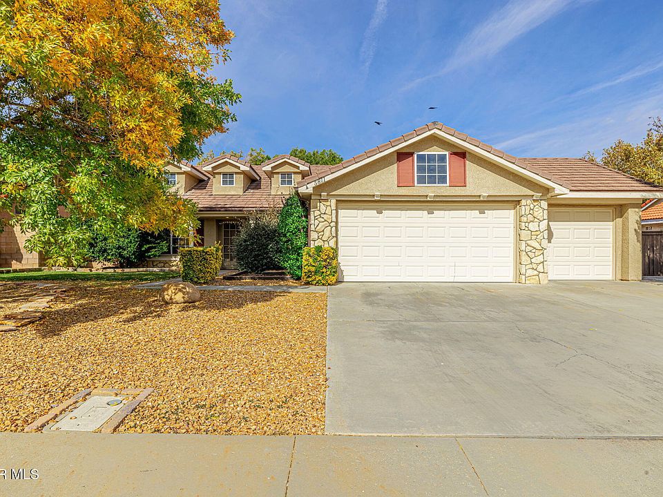 1st image of 5811 Corinthian Pl