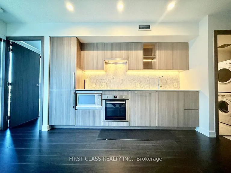 19 Bathurst St #902 — Photo 11