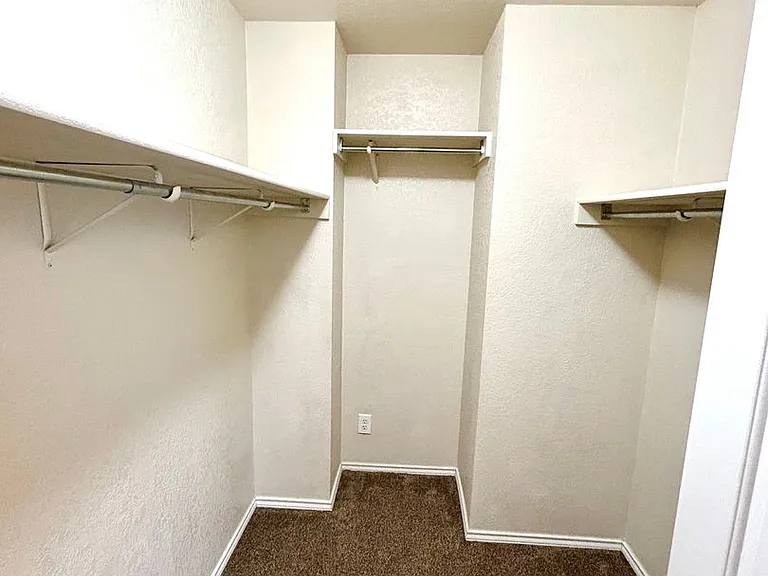 110 Jetlyn Dr — Photo 21