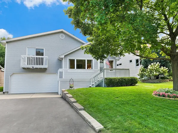 404 Clearview Ave, Wauconda, IL 60084