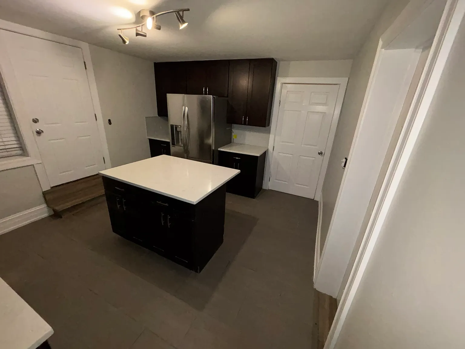 4312 N Albany Ave — Photo 1