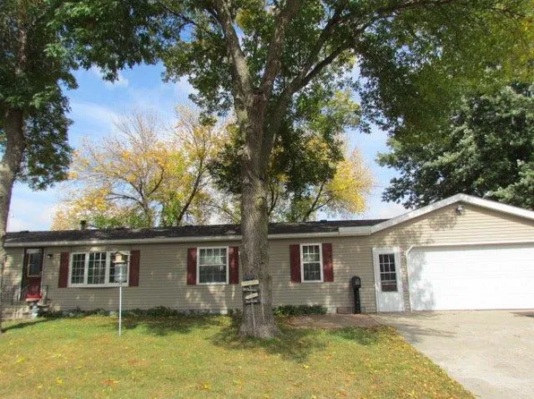 201 E Central St, Sanborn, MN 56083