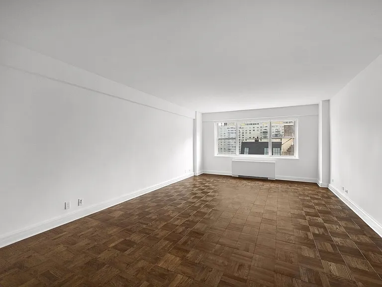 215 E 68th St #3L — Photo 13