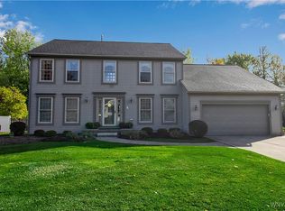 5215 Fox Trce, Williamsville, NY 14221