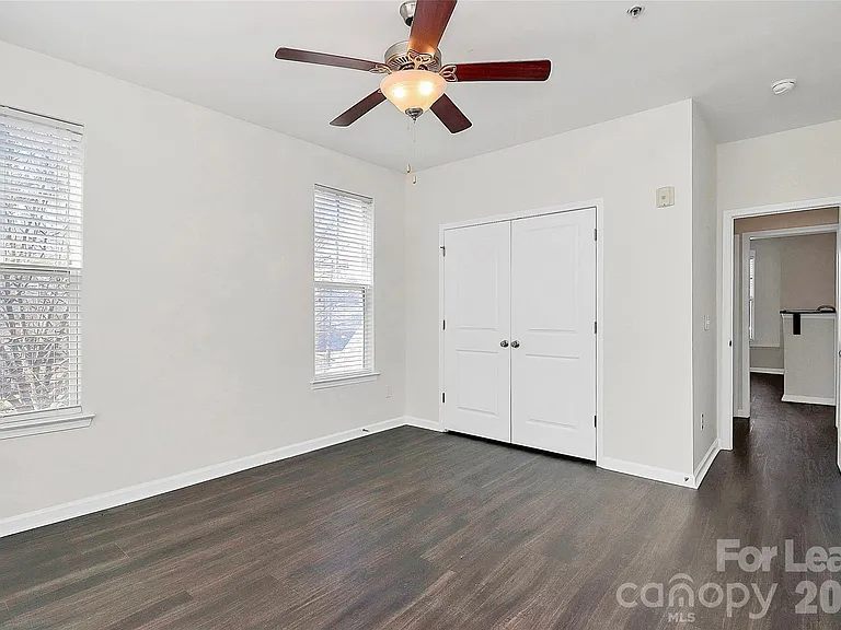 1654 Walnut View Dr — Photo 17