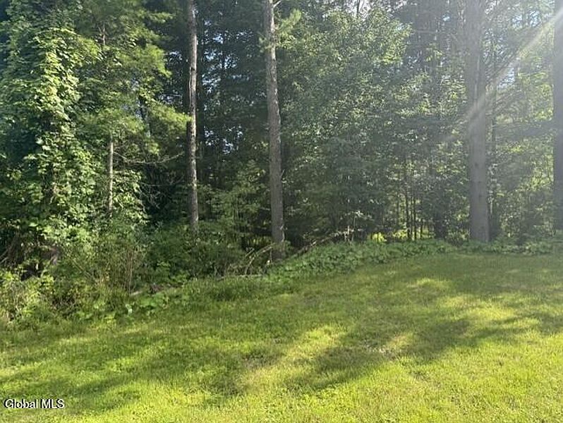 5th image of 624 Sandhill Road