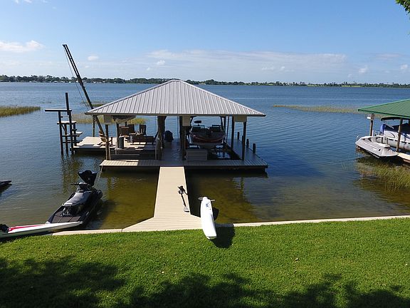 3rd image of 119 Lake Francis Dr