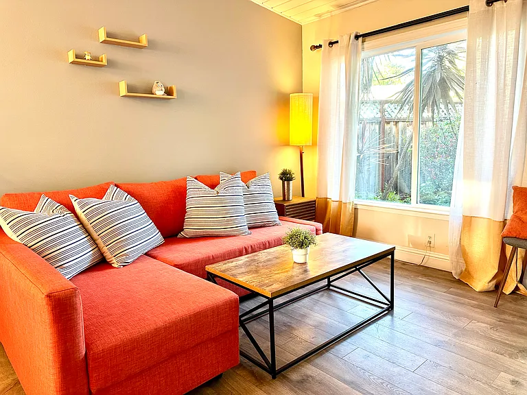 36 Henderson Pl — Photo 15