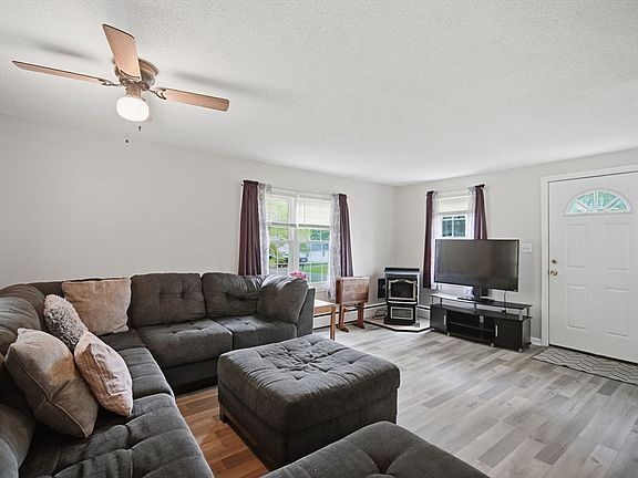 4th image of 53 Prospect St