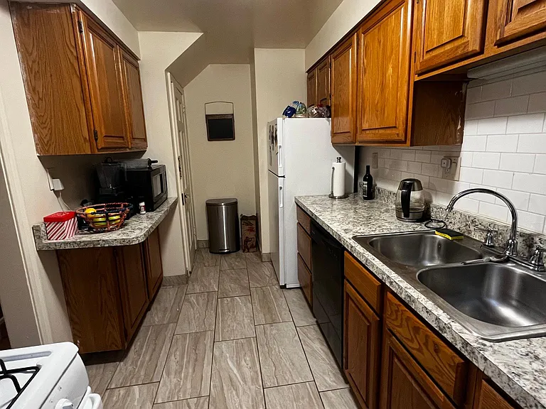 5840 Elmer St #5840 — Photo 14