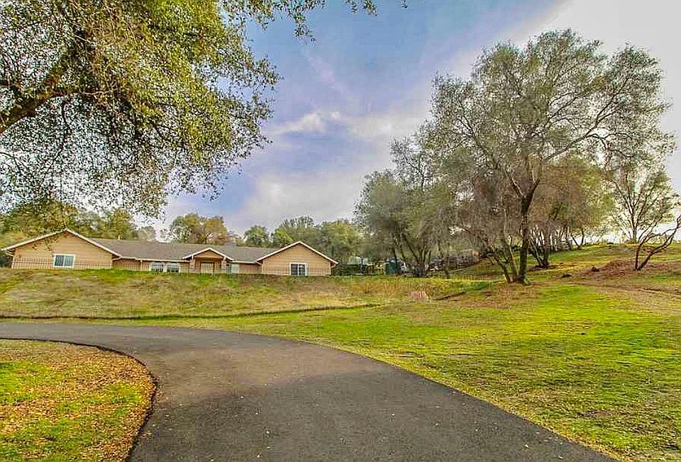 1st image of 46474 W Longview Ln