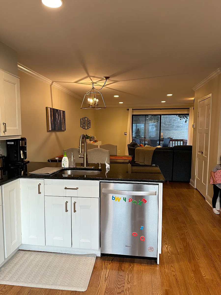 Building Photo - 33 Pleasant St #6
