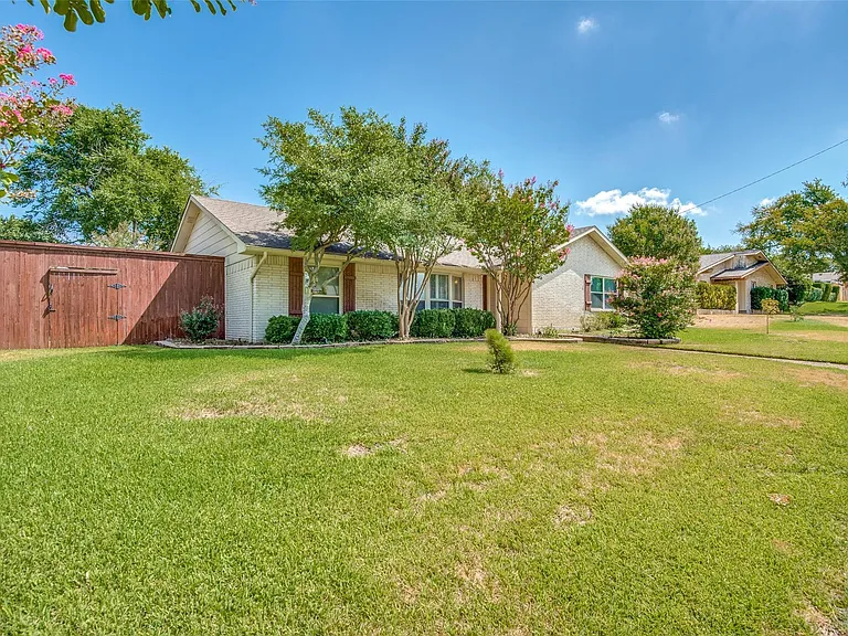 6607 Roundrock Rd — Photo 3