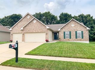 700 Thoreau Dr, O'Fallon, IL 62269