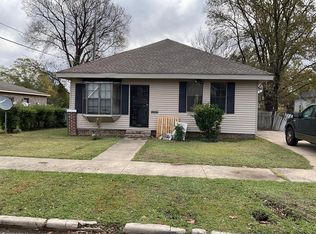 221 S Poplar St, Pine Bluff, AR 71601