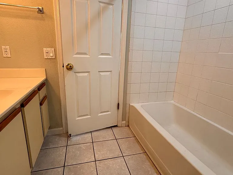 101 N 7th St #173 — Photo 16