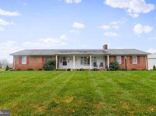 180 Muse St, Falling Waters, WV 25419