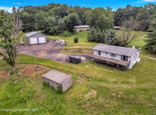 128 Hollisterville Hwy, Moscow, PA 18444