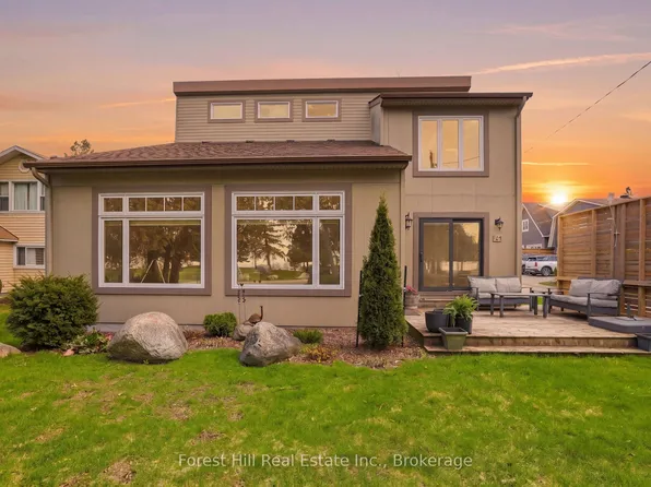 81 Saint Lawrence St, Collingwood, ON L9Y 4Y3