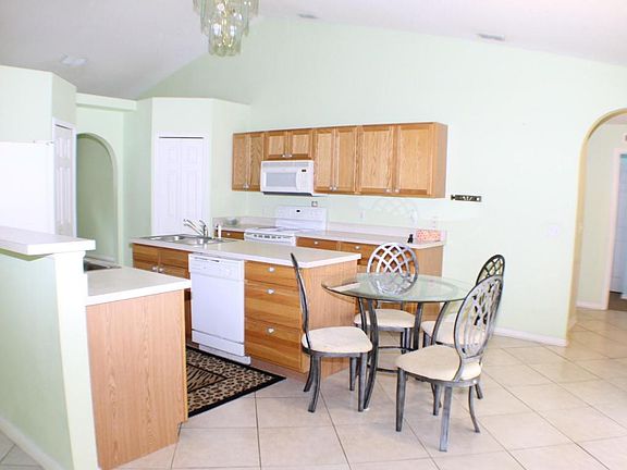 3rd image of 925 NW Bayshore Blvd