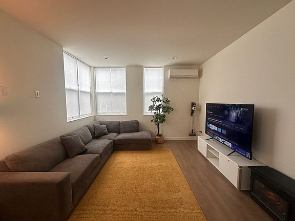 2nd image of 5007 40th Ave NE #Ub