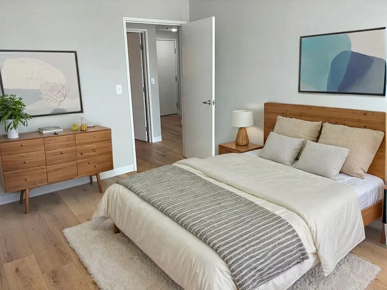 Vibrant City Living at Tower Lofts, Sidney — Photo 52