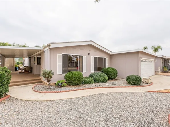 2981 Blue Spruce Dr, Hemet, CA 92545