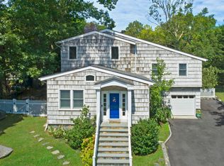 19 Gregory Rd, Cos Cob, CT 06807