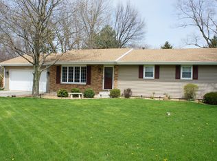 5929 Darline Dr, Saint Anne, IL 60964