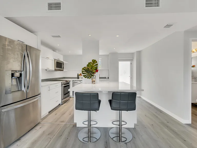 2840 N Ocean Blvd #308 — Photo 2