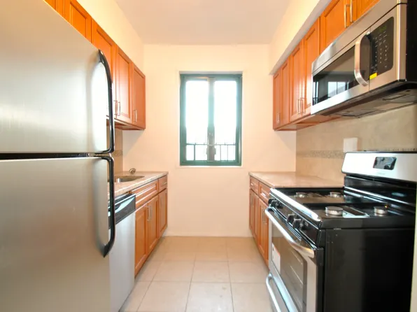 5 Metropolitan Oval APT 12B, Bronx, NY 10462