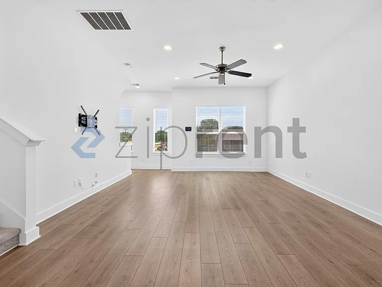 2802 Addison Park Ln — Photo 10