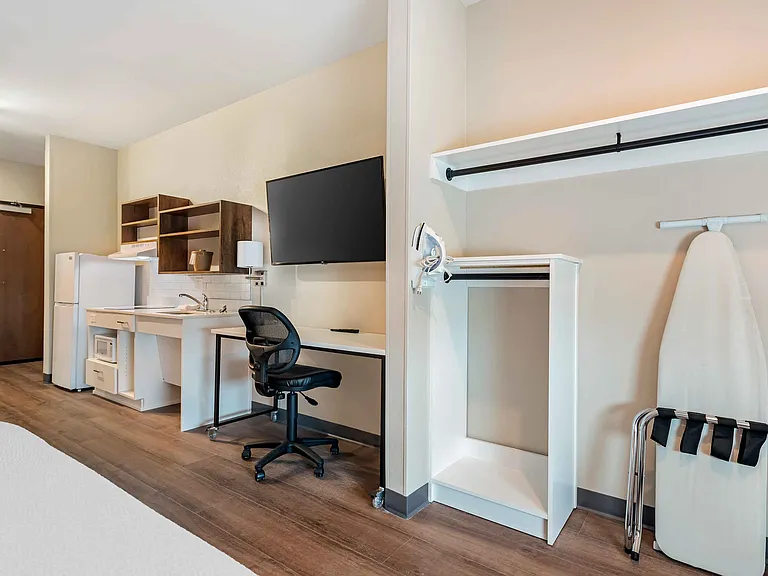 Studio Suite - 2 Queen Beds